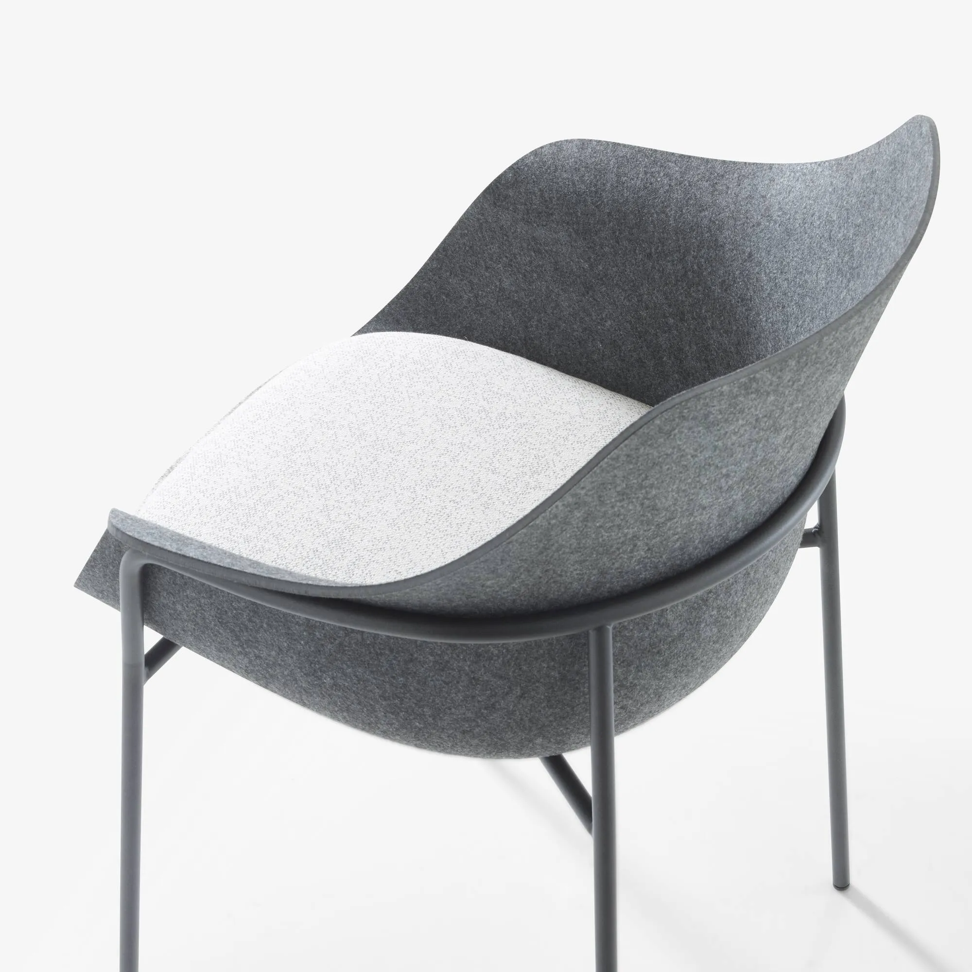 Ettoriano Carver Chair Anthracite Metal Base