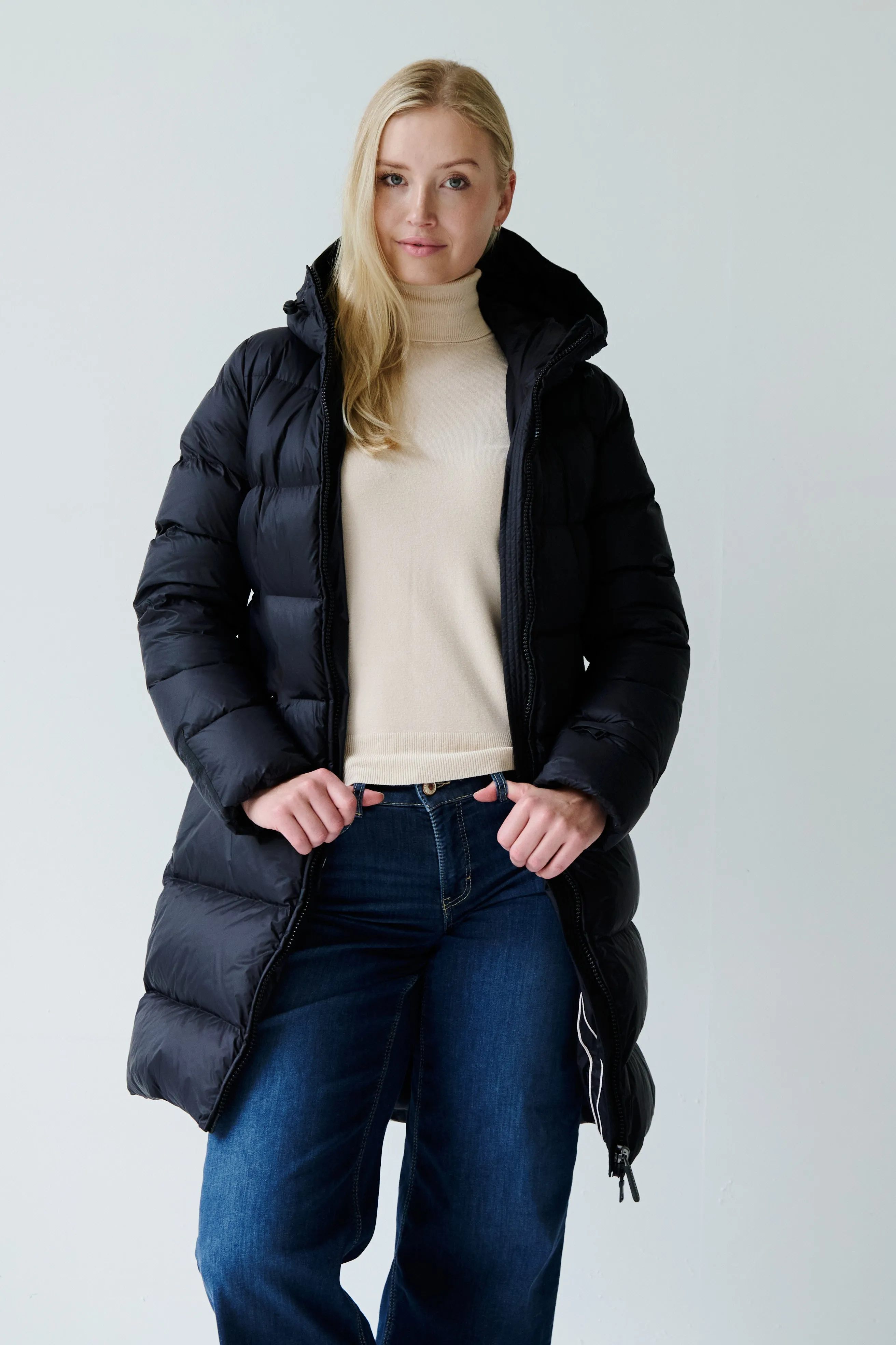 Frysa Down Coat | Black