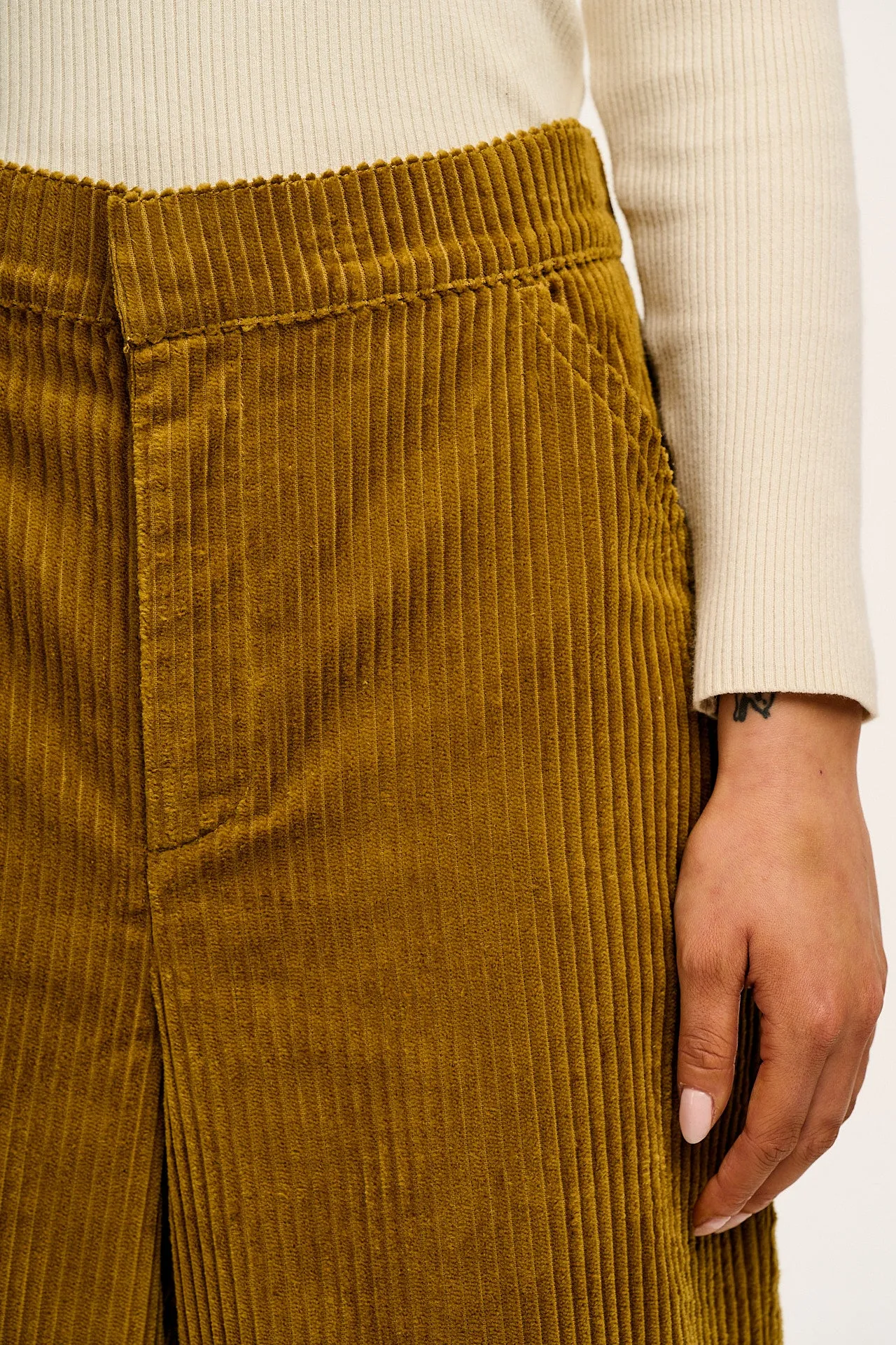 Halston - Wide leg Corduroy Trousers in Dark Mustard